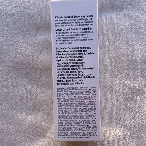 Bobbi Brown Vitamin Smoothing Serum with Niacinamide - Picture 2 of 3